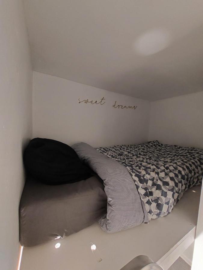 Docura House Apartment Лондон Екстериор снимка