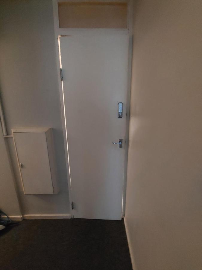 Docura House Apartment Лондон Екстериор снимка